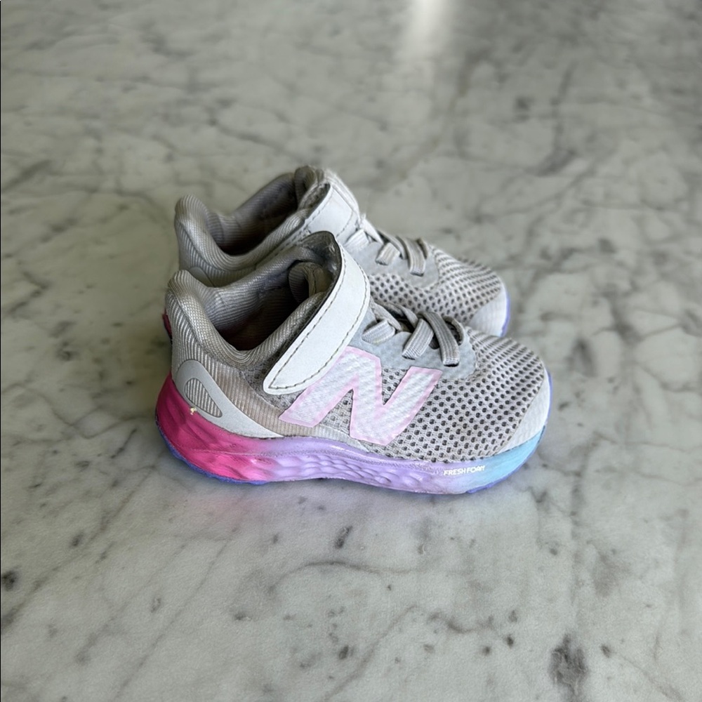 New Balance Fresh Form Arishi v4 Bungee Lace with Top Strap Size 3
